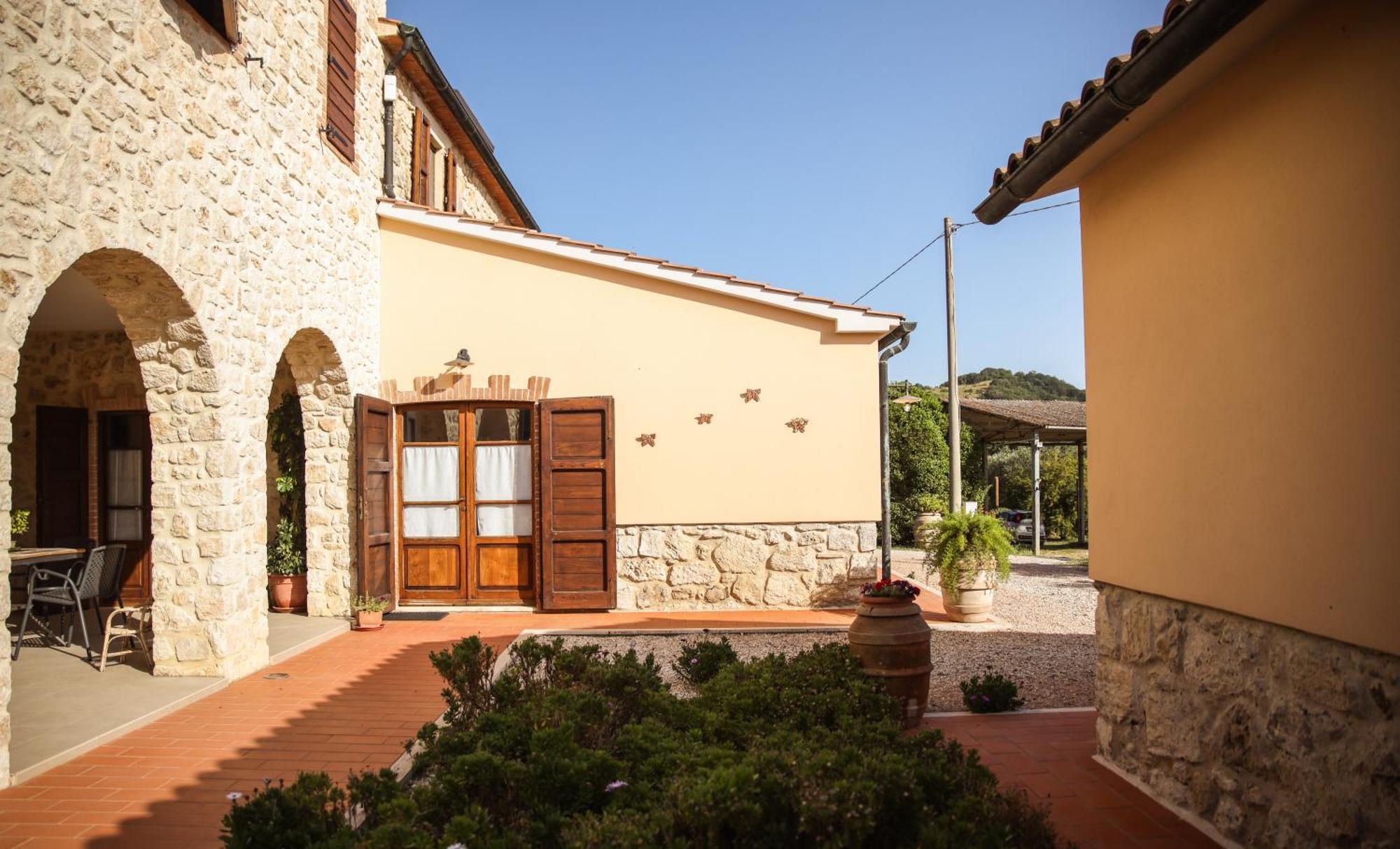 Agriturismo La Vecchia Quercia Montemerano Exterior photo