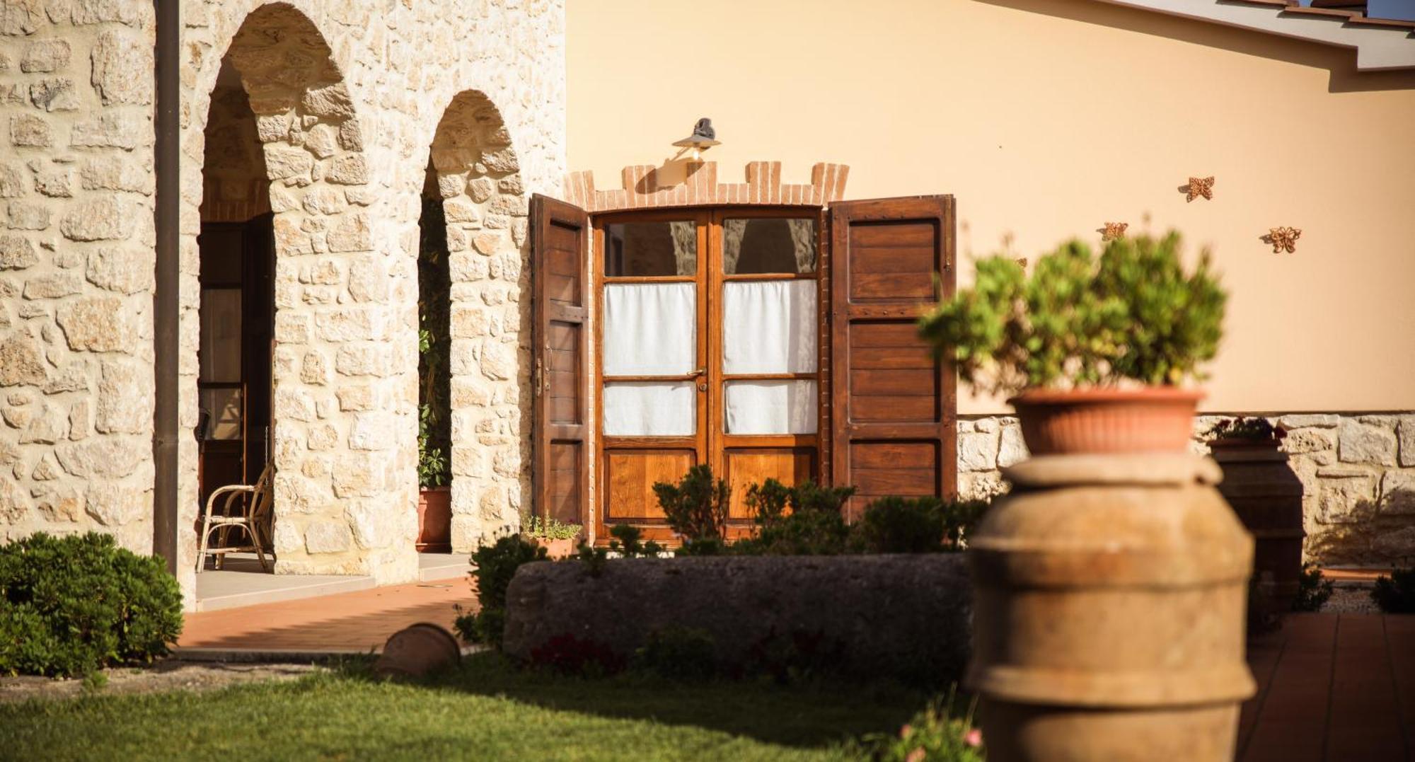 Agriturismo La Vecchia Quercia Montemerano Exterior photo